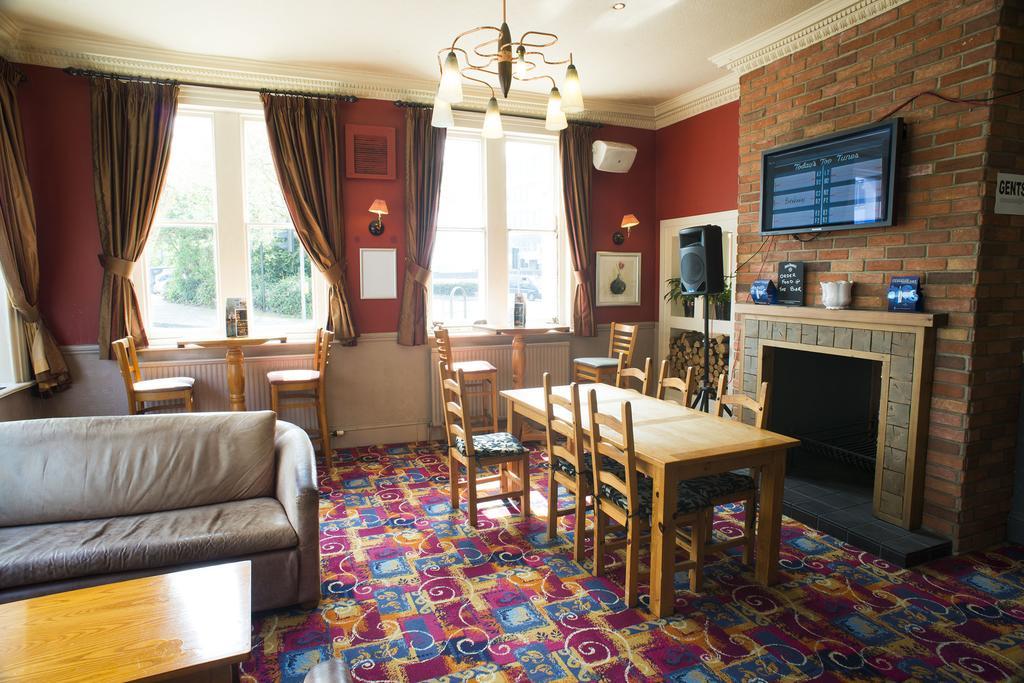 Station Hotel Gloucester Exterior photo